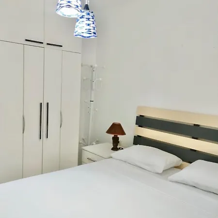 With Enchanting Garden Apartmán