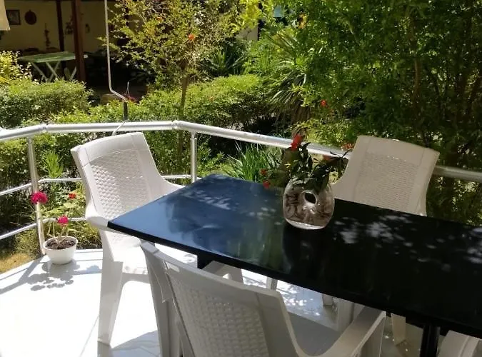 公寓 With Enchanting Garden *