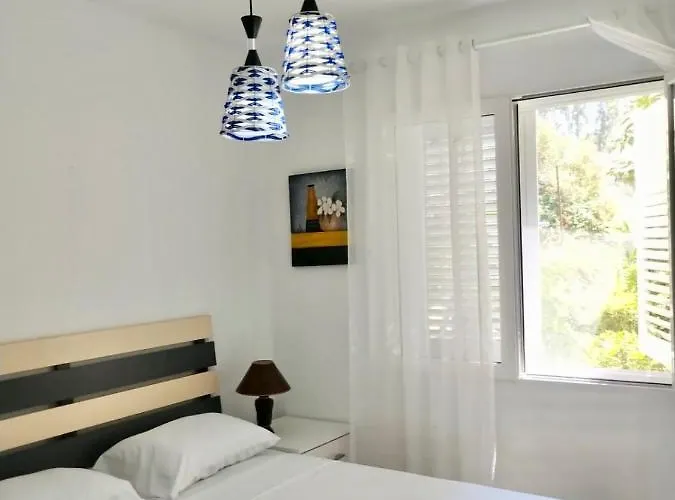 アパート With Enchanting Garden *