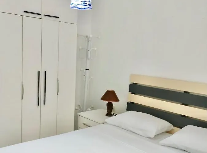 With Enchanting Garden Lejlighed