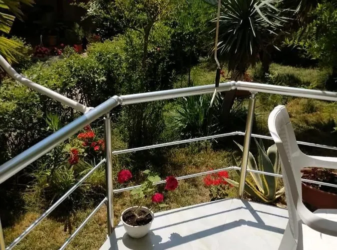 With Enchanting Garden アパート ゴーレム