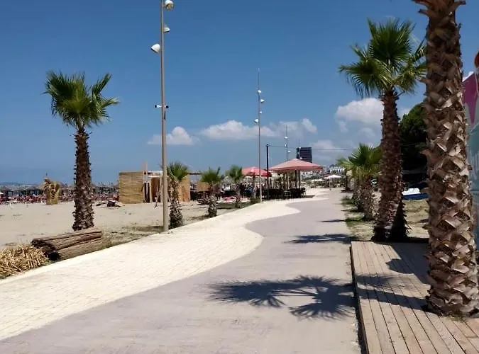 アパート With Enchanting Garden *